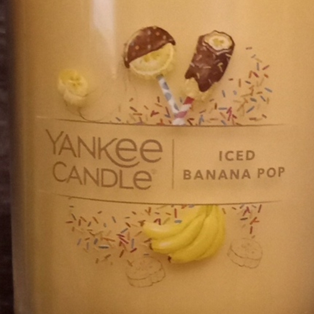 Yankee Candle Yellow Iced Banana Pop 20oz
